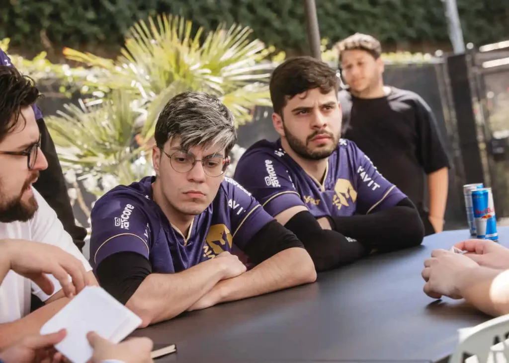 LTA: FlyQuest e Vivo Keyd Stars polêmicas e possível draft diff marcaram o confronto