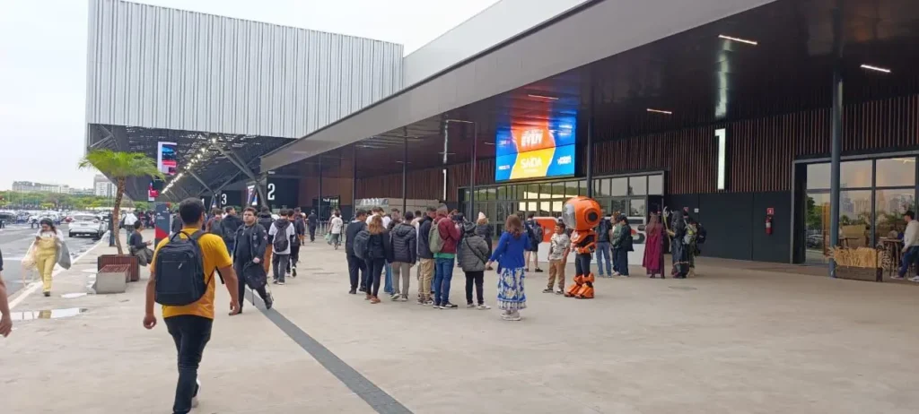 BGS 2025 ferve no segundo dia: Público lota a feira para testar Switch 2, o novo Battlefield e encontrar lendas dos games