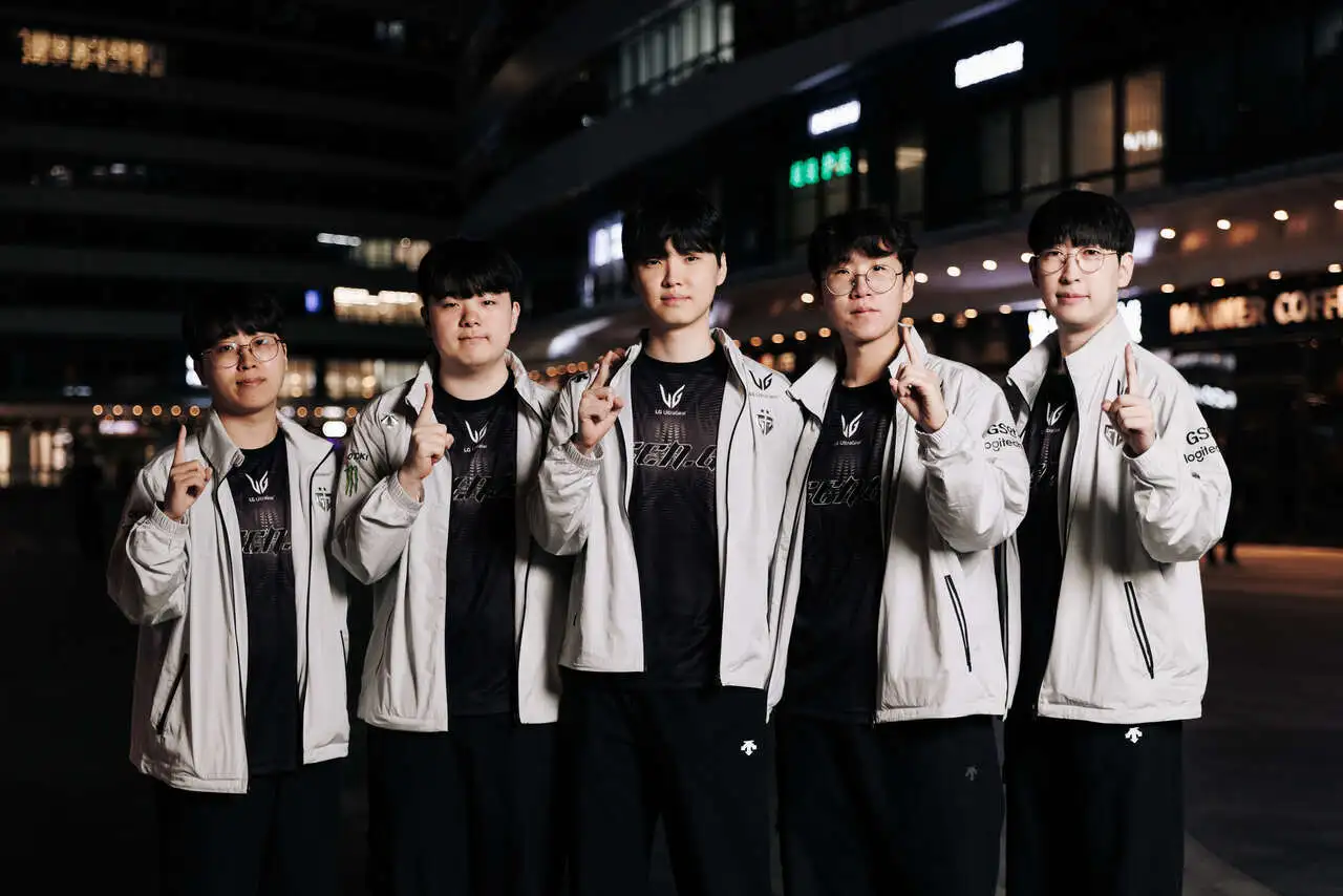 Summary of the first day of Worlds